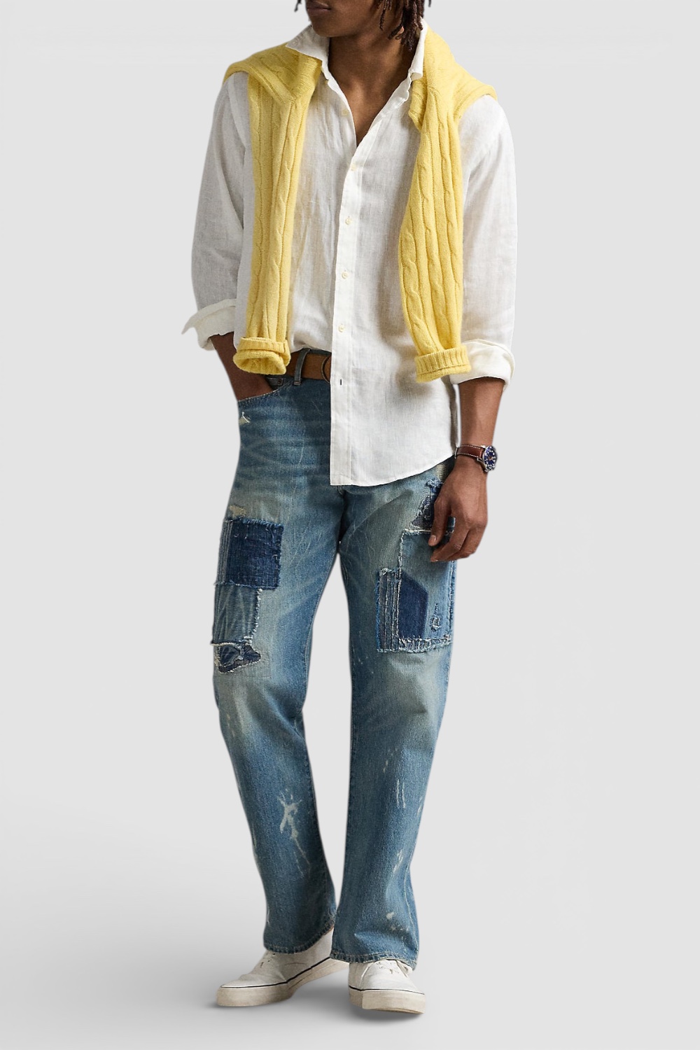 תמונת כל הלוק של חולצת כפתורים מפשתן סלים פיט